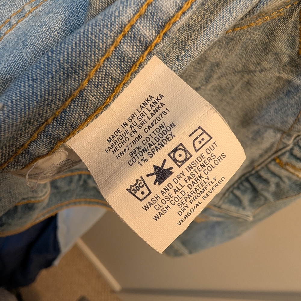 Tommy Hilfiger Light Blue Jean Jacket, Stretch Comfort Solid Construction - Picture 7 of 7